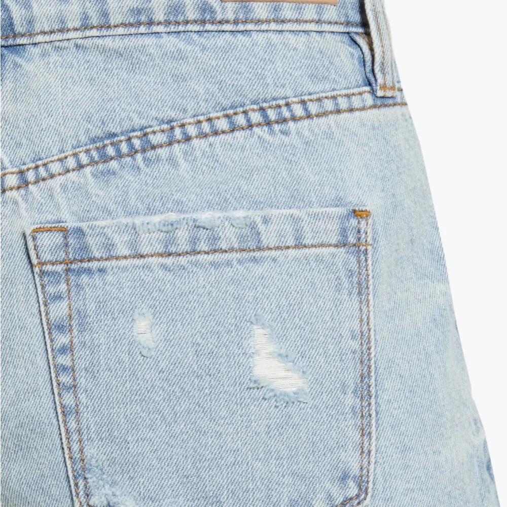 NWT‎ Blank NYC Distressed Wash Mom Denim Shorts